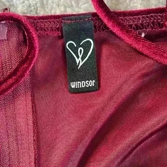 Windsor Maroon Velvet Rouched Formal Dress - Picture 6 of 8